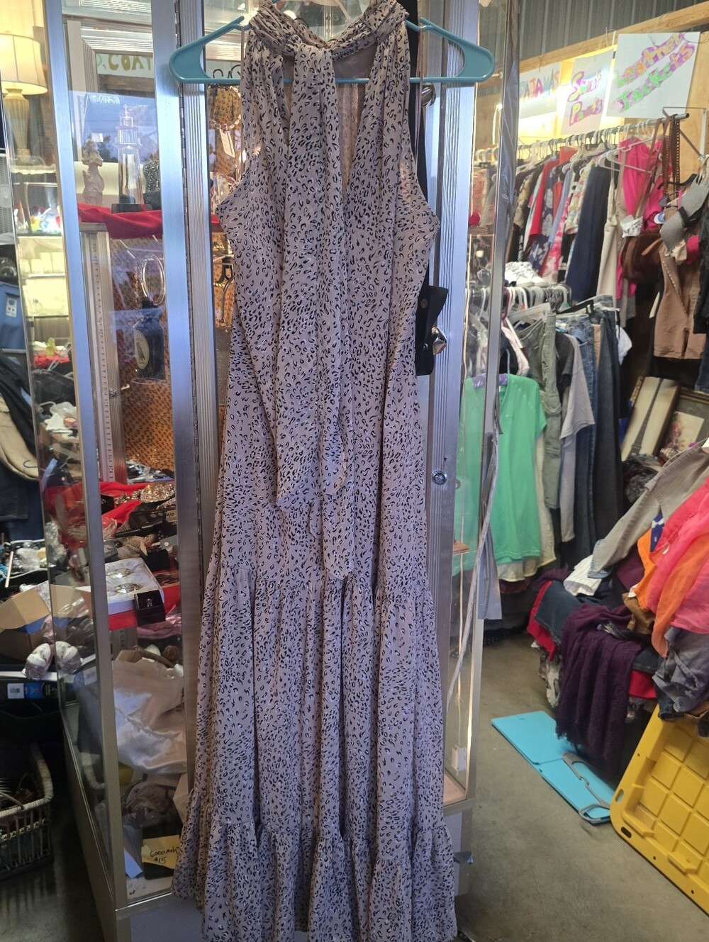 Vince Camuto Size Medium Maxi Dress Teired Halter Ruffle Nwot Sheer Overlay